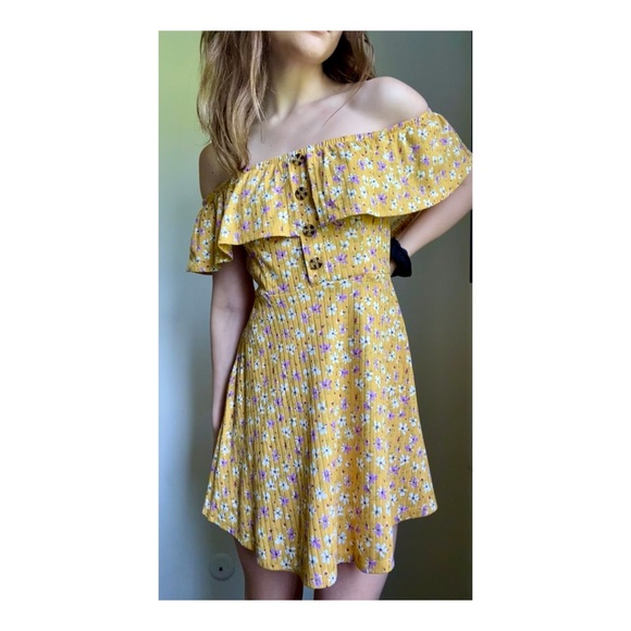 Speechless Yellow Floral Off the Shoulder Mini Dress 🌻💐 - Picture 3 of 4